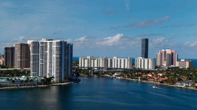 US-LIFESTYLE-LUXURY-ARCHITECTURE-URBAN-PLANNING
